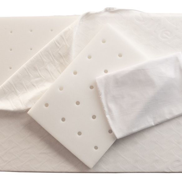 Materasso antisoffoco per bambini Rivestimento Sfoderabile Anallergico Lavabile + cuscino antisoffoco - mod. Baby Eco InMaterass Materasso antisoffoco per bambini Rivestimento Sfoderabile Anallergico Lavabile + cuscino antisoffoco - mod. Baby Eco InMaterass